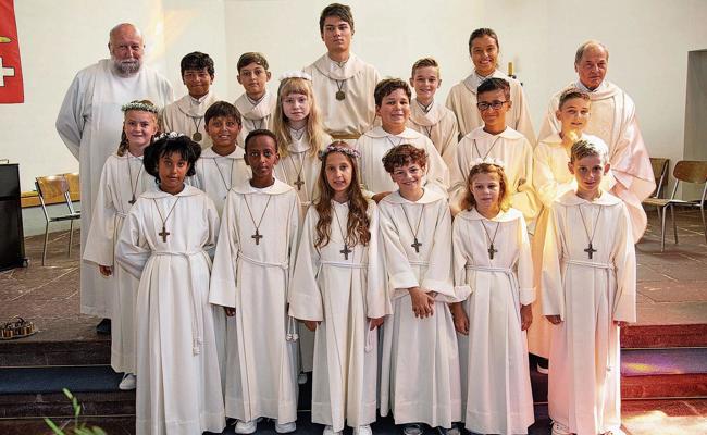 Zwölf Kinder feierten die Erstkommunion