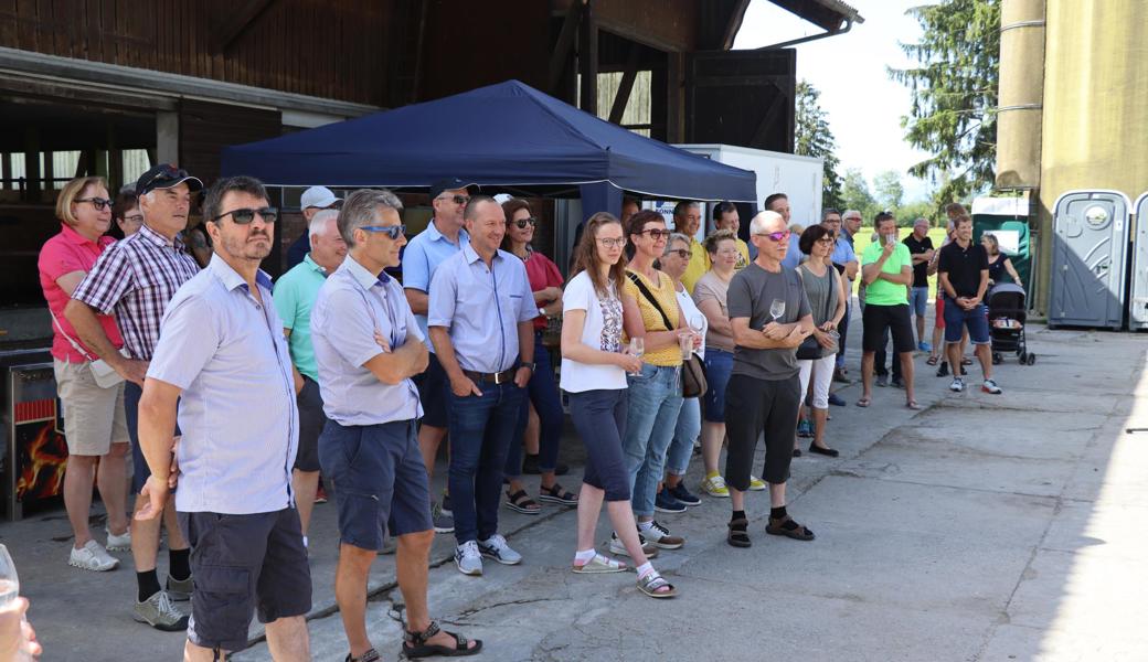 Die Bürgerinnen und Bürger zeigten ein grosses Interesse am neuen Look auf dem Tratthof. 
