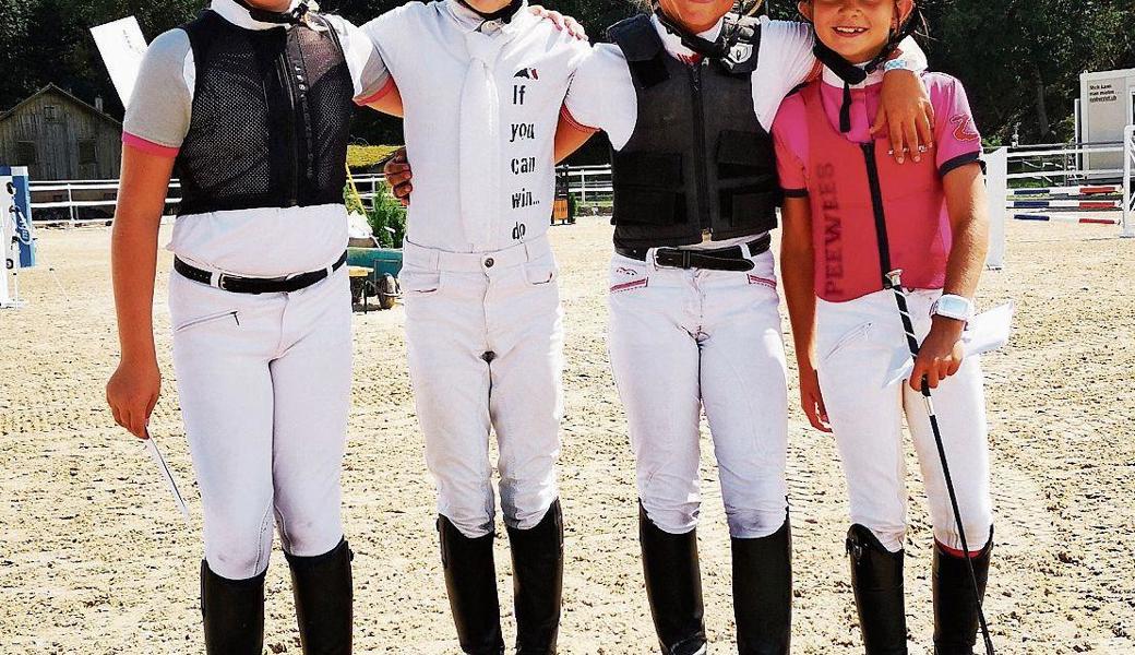 Podest der kleinen Ponytour (von links): Lena Kuratli (2.), Tim Furrer (4.), Marielle Rothenbüchler (Siegerin) und die drittplatzierte Elodie Hanselmann aus Oberriet.
