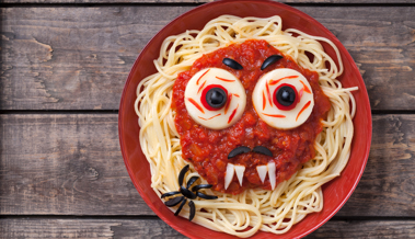 Spaghetti mit Blutsauce: Menu ist auf Halloween angepasst Spaghetti mit Blutsauce: Menu ist auf Halloween angepasst