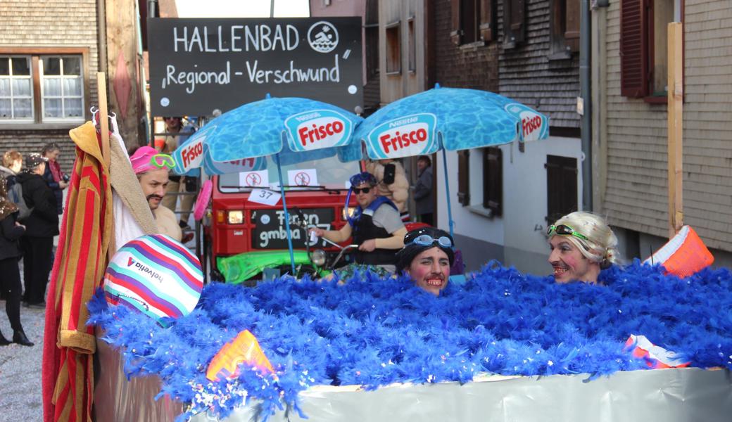 Ein gut planender Hallenbad-Verbund wäre im Sinn der Rheintaler Bevölkerung, hingegen ist der «Hallenbad-Verschwund», den die Rheintaler beklagen, ein Ärgernis. Ein gut planender Hallenbad-Verbund wäre im Sinn der Rheintaler Bevölkerung, hingegen ist der «Hallenbad-Verschwund», den die Rheintaler beklagen, ein Ärgernis.