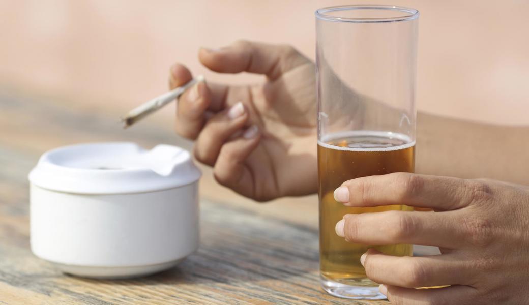 Störender Alkohol- und illegaler Cannabis-Konsum kann jetzt gemeldet werden.