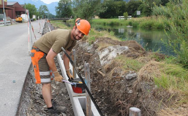 Gut 500 Meter Mauer gegen Hochwasser