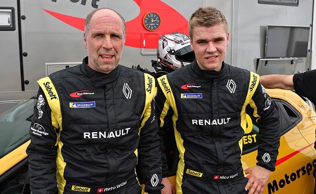 Reto und Nico Wüst starten stark in den Renault Clio Cup Bohemia – beide landen in den Top Ten