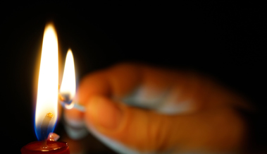 Kleine Gesten der Güte bringen Licht und Hoffnung in dunkle Zeiten