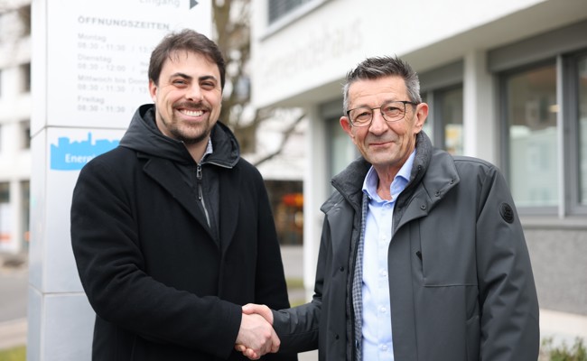 Stabsübergabe: Reto Friedauer übergibt das Gemeindepräsidium an Armin Hanselmann