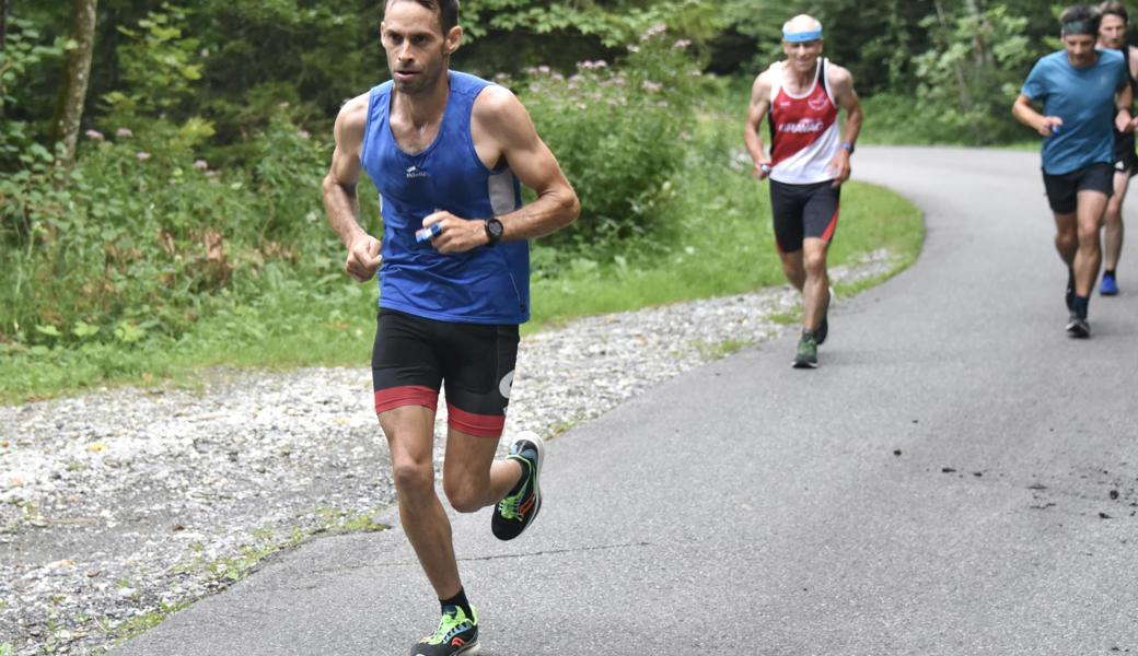 Mathias Nüesch (links) brauchte bis auf den Montlinger Schwamm 38 Minuten und 13 Sekunden.