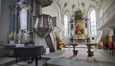 Musik in der Kirche und im Pfarreiheim: Zwei Klaviere gaben zu reden