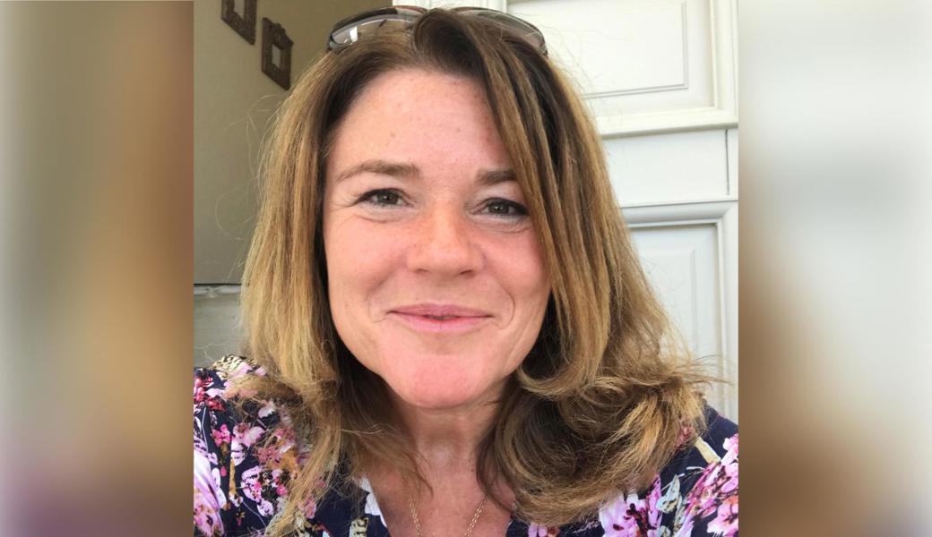 Maria Pinardi arbeitete früher als TV-Journalistin und war fast 25 Jahre selbstständige Trainerin, zunächst für Medienschaffende, dann auch für Persönlichkeiten aus Wirtschaft und Politik. Ihr neues Projekt führte sie auf die Insel Lipsi. 