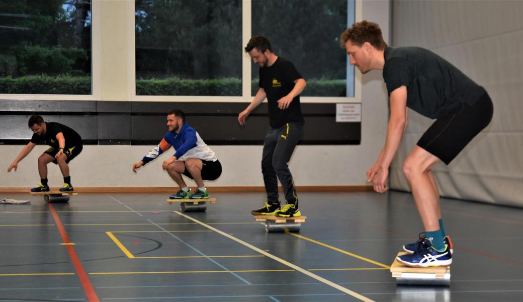 Kleinfeld-Training der Gators: Auch alternative Trainingsformen machen Spass.  Kleinfeld-Training der Gators: Auch alternative Trainingsformen machen Spass.