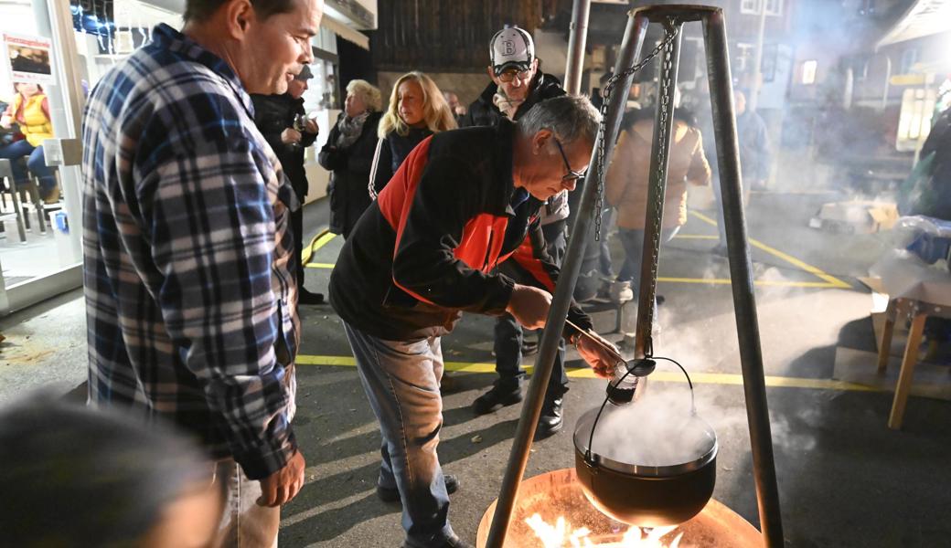 Mehr geglüht als wie am Rebschter Weihnachtsmarkt kann ein Glühwein gar nicht sein.