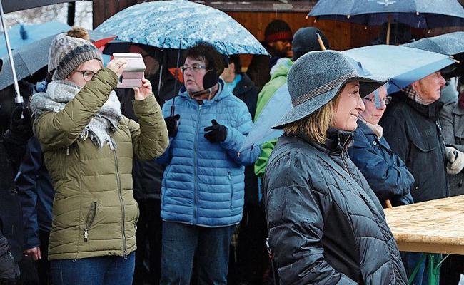 Poetischer Neujahrsgruss lockert Politisches auf