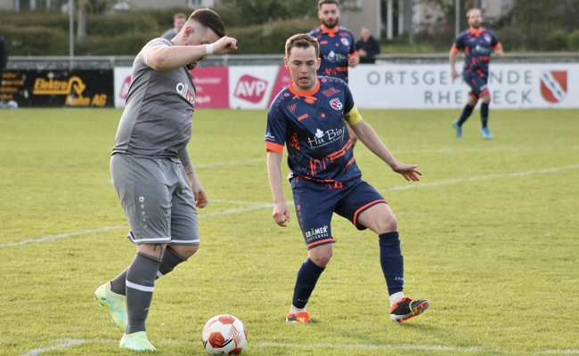 Derby-Spektakel mit Kampf, Toren und einem gemeinsamen Gegner