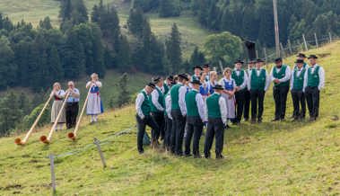 Ökumenischer Alpgottesdienst «Zämma am Bäarg»