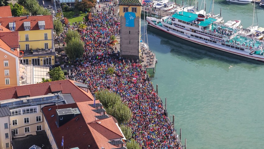 In Lindau geht’s für die Athletinnen und Athleten des Drei-Länder-Marathons los. In Lindau geht’s für die Athletinnen und Athleten des Drei-Länder-Marathons los.