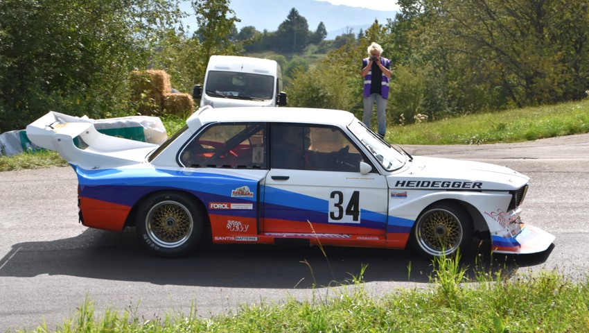 Armin Buschor im Heidegger-BMW.