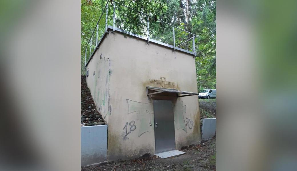 Das heutige Reservoir im Forenschachen ist an die 90 Jahre alt und genügt heutigen Anforderungen nicht mehr. Das heutige Reservoir im Forenschachen ist an die 90 Jahre alt und genügt heutigen Anforderungen nicht mehr.