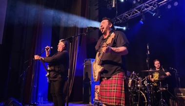 Rauchige Stimmen und bluesige Gitarren-Riffs im Madlen