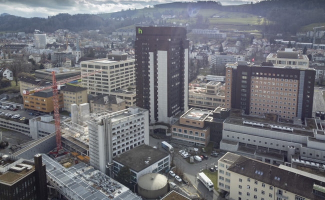 Die Talfahrt ist gebremst: Die St.Galler Spitäler schliessen mit einem Verlust von 800’000 Franken