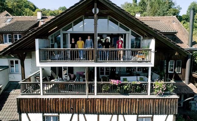 Im Haus der fünf Religionen