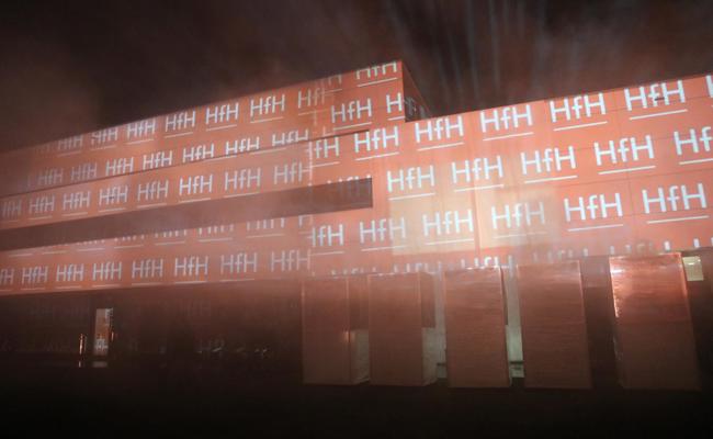 GIVO eröffnet mit Lichtshow