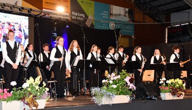 Partyabend und eine neue Uniform zum 70. Geburtstag der Jugendmusik