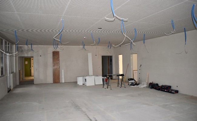 Festinstallationen eingebaut: Sanierung der Mehrzweckanlage verläuft nach Plan