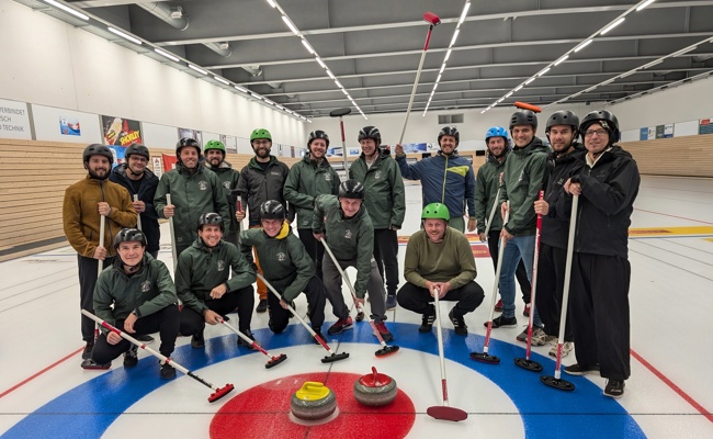 Altwacht-Mitglieder beweisen sich im Curling und Boccia