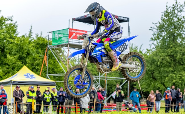 Luca Büchel siegt am Motocross in Hünikon