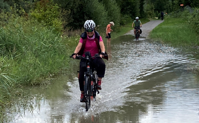 Trotz Sonnenschein: Wer die Bodensee-Rundfahrt absolviert, kann nasse Füsse bekommen