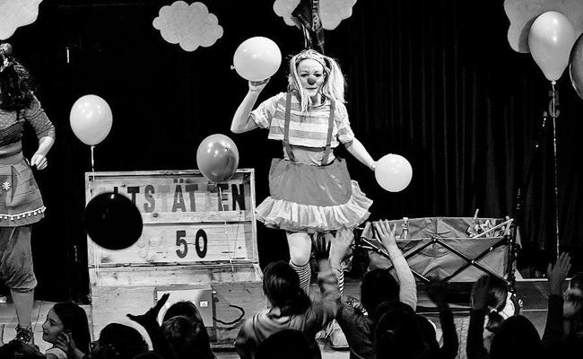 Kinder helfen Silly & Lälla im  Diogenes-Theater