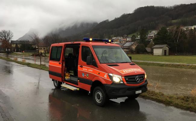 Binnenkanal steht gefährlich hoch