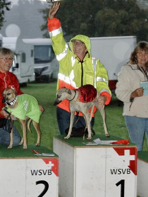 Bei Hund und Halterin war die Freude über den Meistertitel in Lotzwil gross.