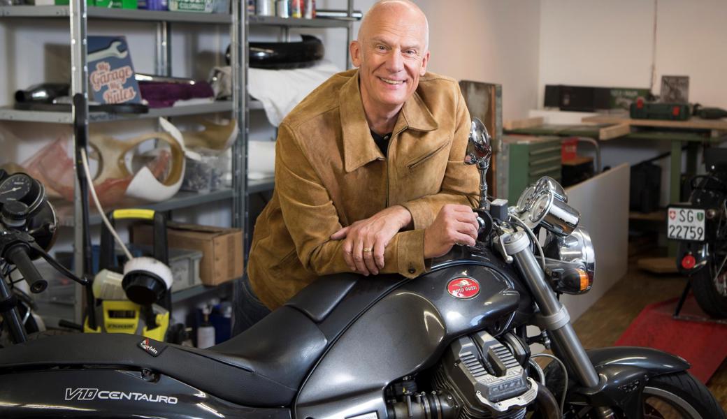Früher Casino-Direktor, heute Moto-Guzzi-Bastler: Massimo Schawalder. 
