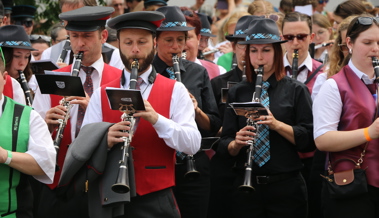 Parademusik und Rhema-Marsch: mit Pauken und Trompeten durch das Städtli