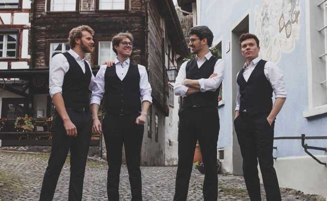 Barbershop mit A-cappella-Quartett bietet eine fröhliche Performance