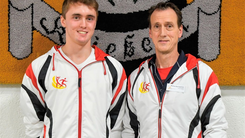 Hürdenläufer Fabio Kobelt (STV Kriessern, l.) und sein Trainer Markus Baumgartner wurden für ihre Erfolge geehrt.