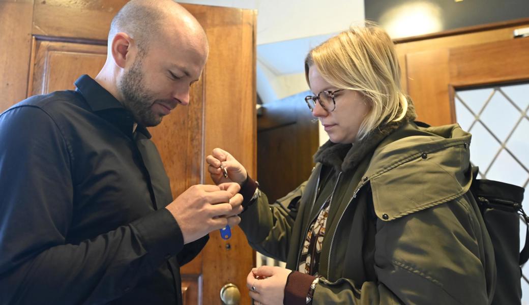 So ein Hotel hat viele Schlüssel. Sehr viele, stellen Michael Fenk und Mirjam Seitz gerade fest.