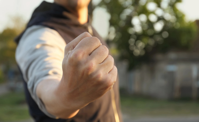 Rivalisierende Jugendgruppen liefern sich nächtliche Schlägerei