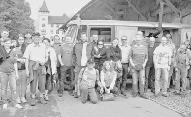Feuerwehrler auf Brandspuren