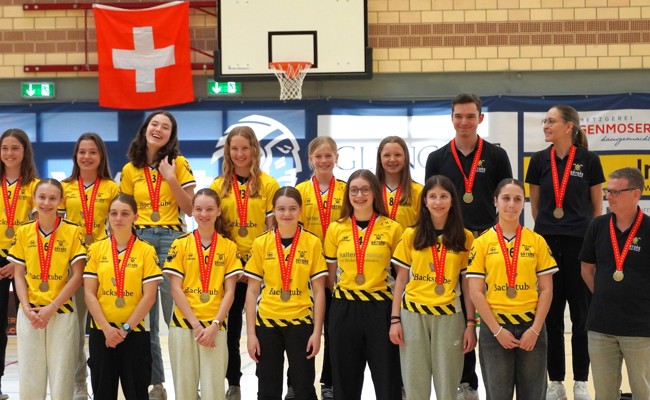Schweizer Finalturnier in Baar: Juniorinnen der Rheintal Gators holen die Bronzemedaille