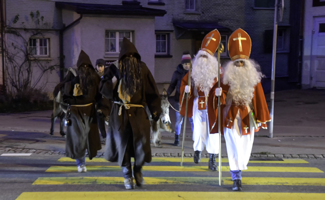 Bildeindrücke vom Klauseinzug in Marbach