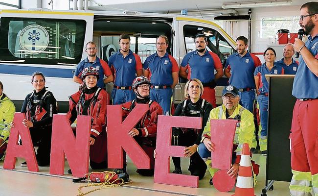 Mit Blaulicht zum Rettungseinsatz unterwegs
