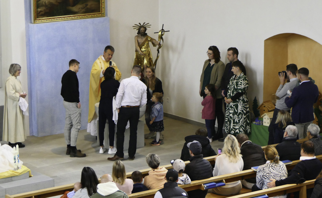 zwei Taufen und ein Kirchenfest