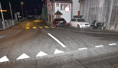 Zusammenstoss: Rollerfahrer wollte Auto überholen, als dieses abbog