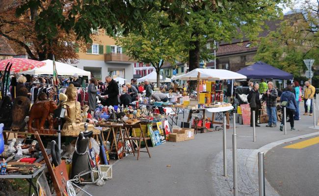 Herbstflohmarkt auf der Breite
