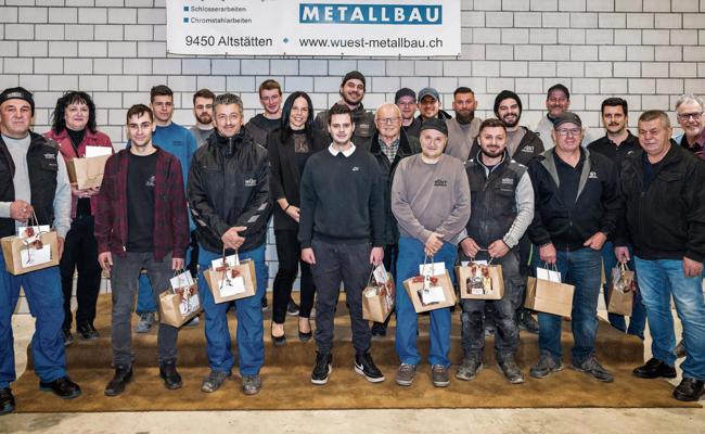 Wüst Metallbau AG ehrt Jubilarinnen und Jubilare