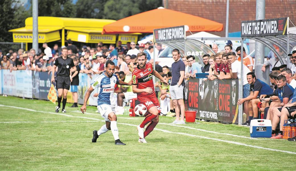 Altach (rot) bereitete sich im Sommer in Montlingen gegen GC auf die neue Saison vor. 