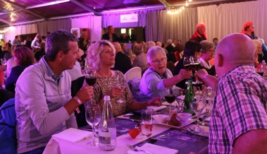 Member-Gala statt Mehrzweckhalle: Raiffeisenbank bringt erstmals Dörfer zusammen Member-Gala statt Mehrzweckhalle: Raiffeisenbank bringt erstmals Dörfer zusammen
