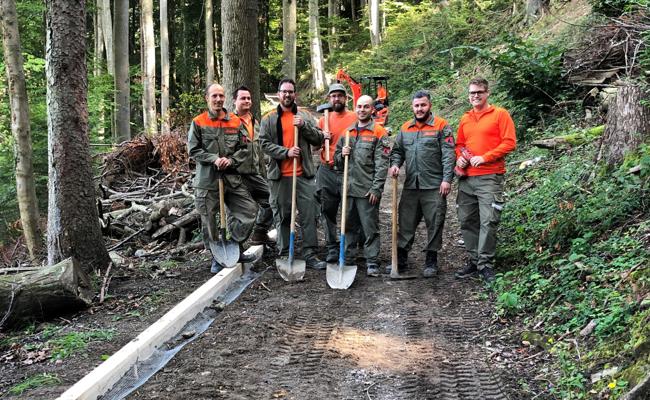 Zivilschutz saniert Wanderweg Schossenriet-Husen